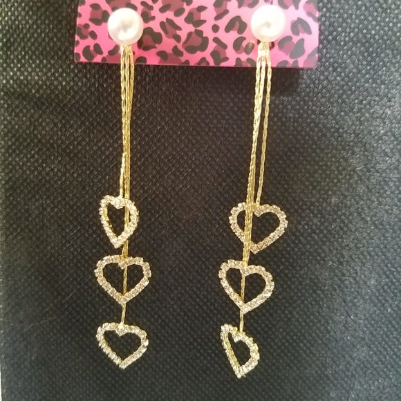 Betsey Johnson Tiered Heart Earrings - NWT - Picture 3 of 7